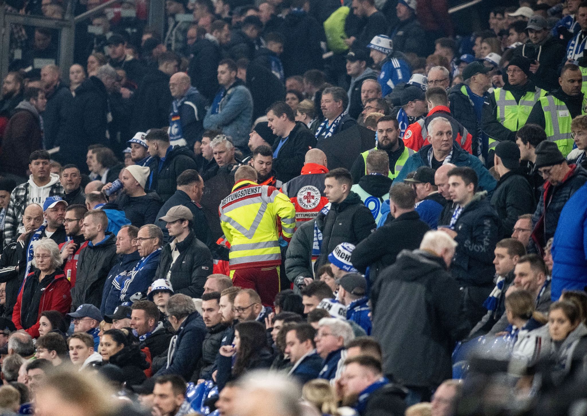 Todesfall im Stadion: Zuschauer stirbt auf Schalker Tribüne