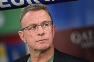 Erneuter Eingriff: Rangnick bis Freitag im Krankenhaus