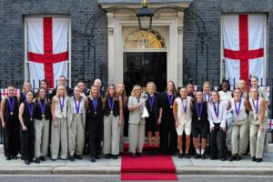 «It’s home»: Fans und Regierung empfangen Europameisterinnen