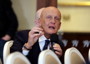 Nach Rassismus-Vorfällen: Collina lobt DFB-Schiris