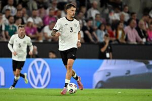 Eintracht-Chef: Koch derzeit bester deutscher Abwehrspieler