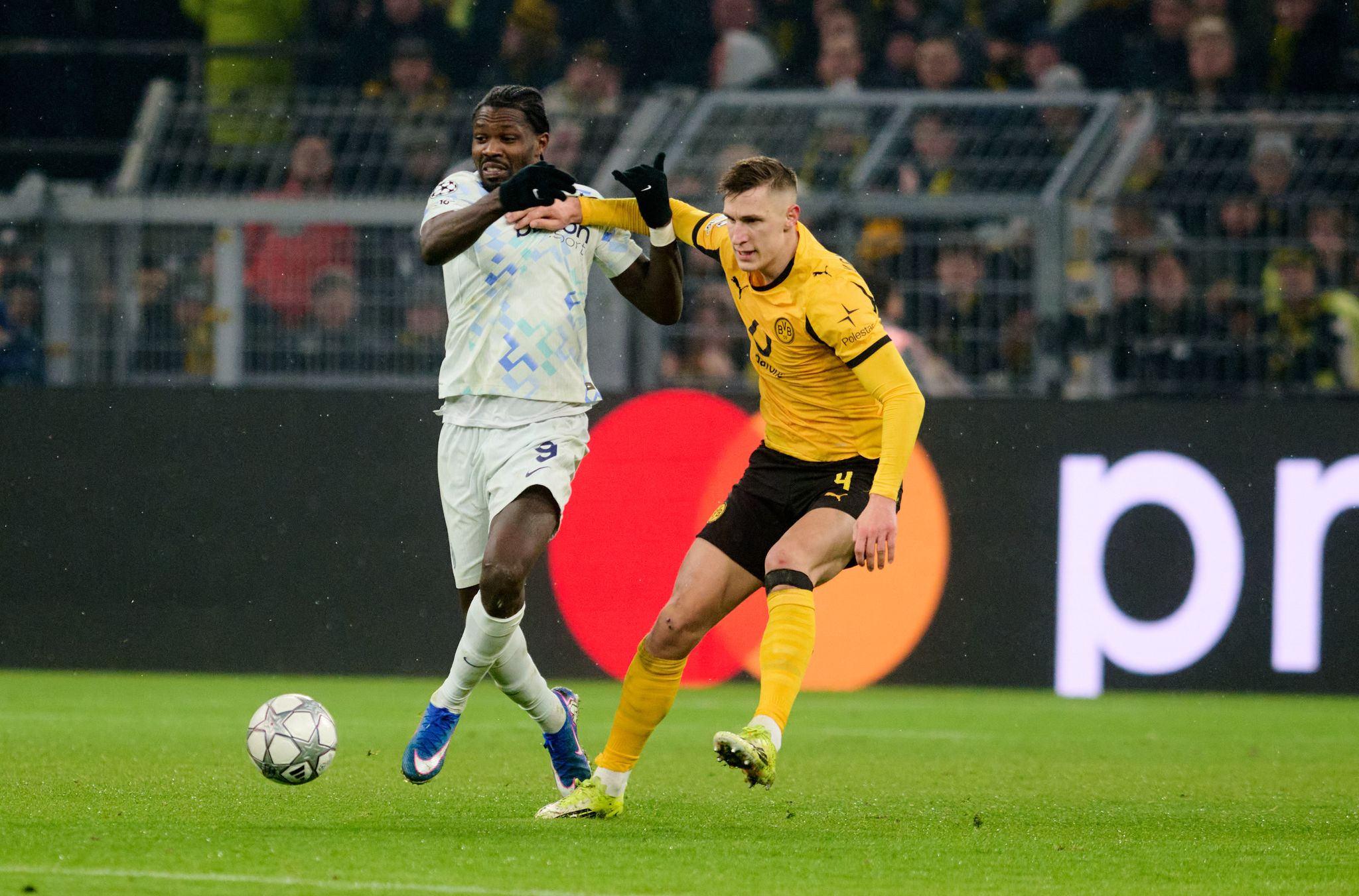 Trotz 0:2 gegen Inter: BVB spielt in den Playoffs