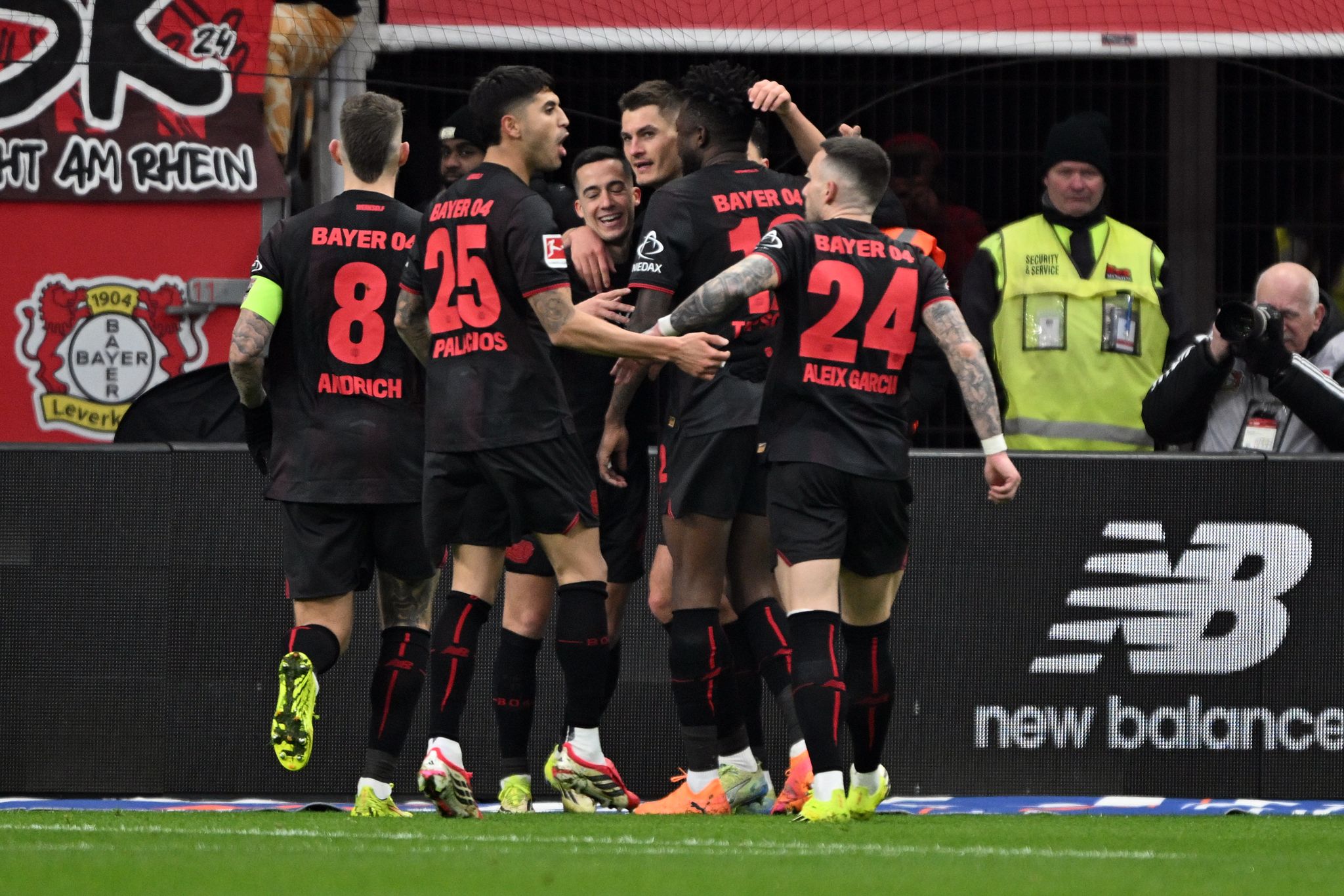 Nach frühem Doppelschlag: Leverkusen schlägt St. Pauli 4:0